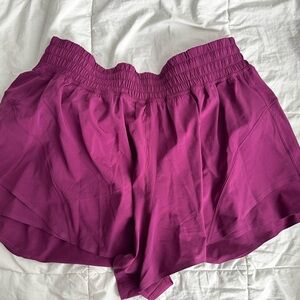 Lululemon Shake It Out Shorts. 2.5”. Size L